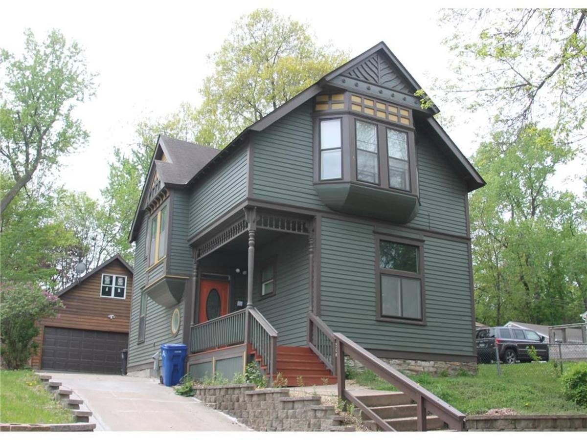 Townhouse for rent at 504 Belvidere St E #1, St. Paul, MN 55107
