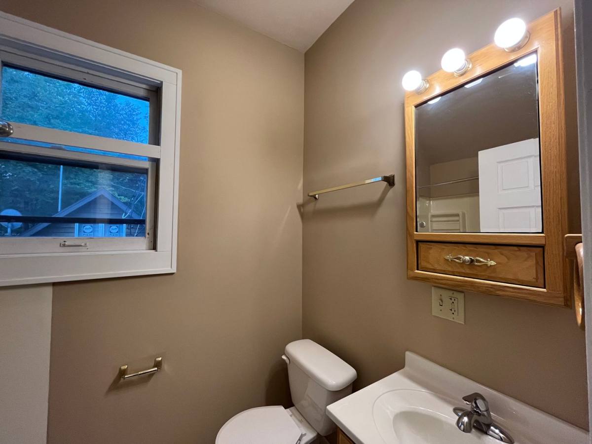 504 Belvidere St E #2, St. Paul, MN 55107 - Townhouse for Rent - Image 7