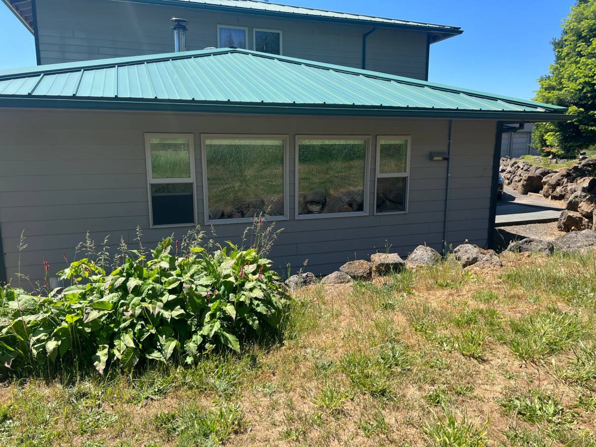 8 Needham Rd #3, White Salmon, WA 98672 - House for Rent - Image 4