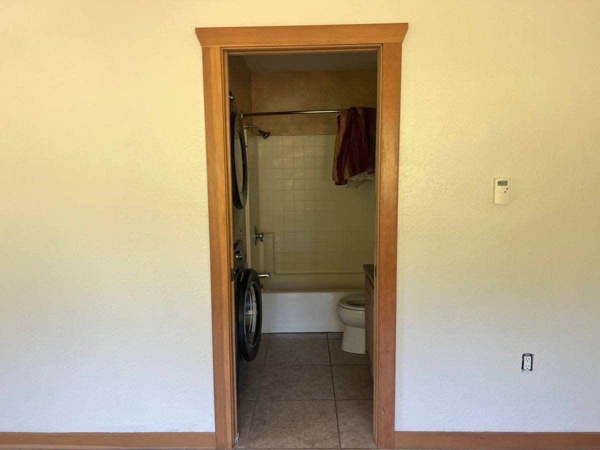 8 Needham Rd #3, White Salmon, WA 98672 - House for Rent - Image 5