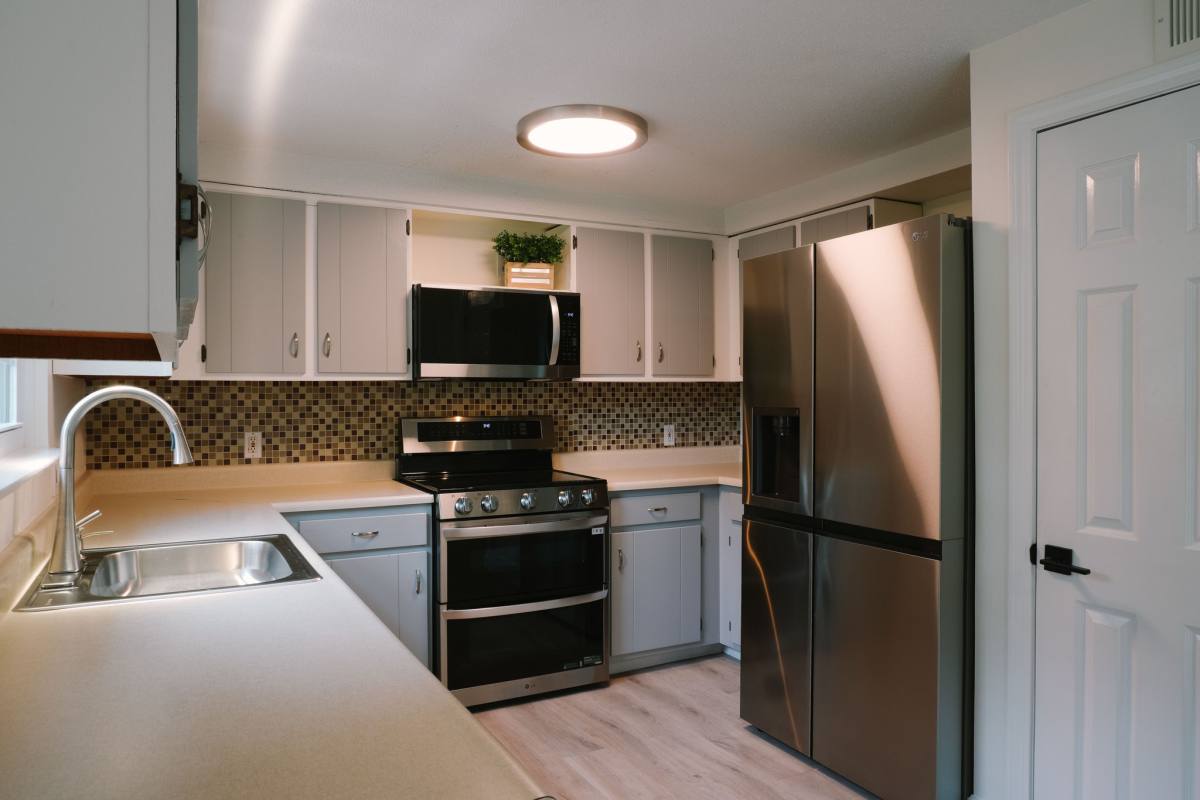20 E Ridge Rd, Merrimack, NH 03054 - Townhouse for Rent - Image 4