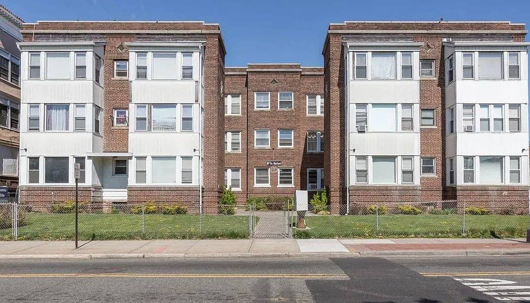 Townhouse for rent at 207 S Harrison St #32, East Orange, NJ 07018