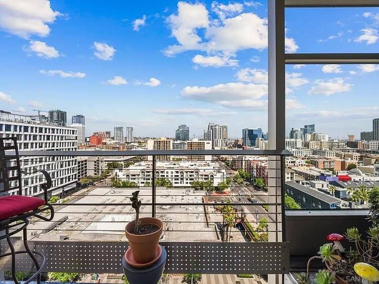 645 Front St #1409, San Diego, CA 92101 - House for Rent - Image 2