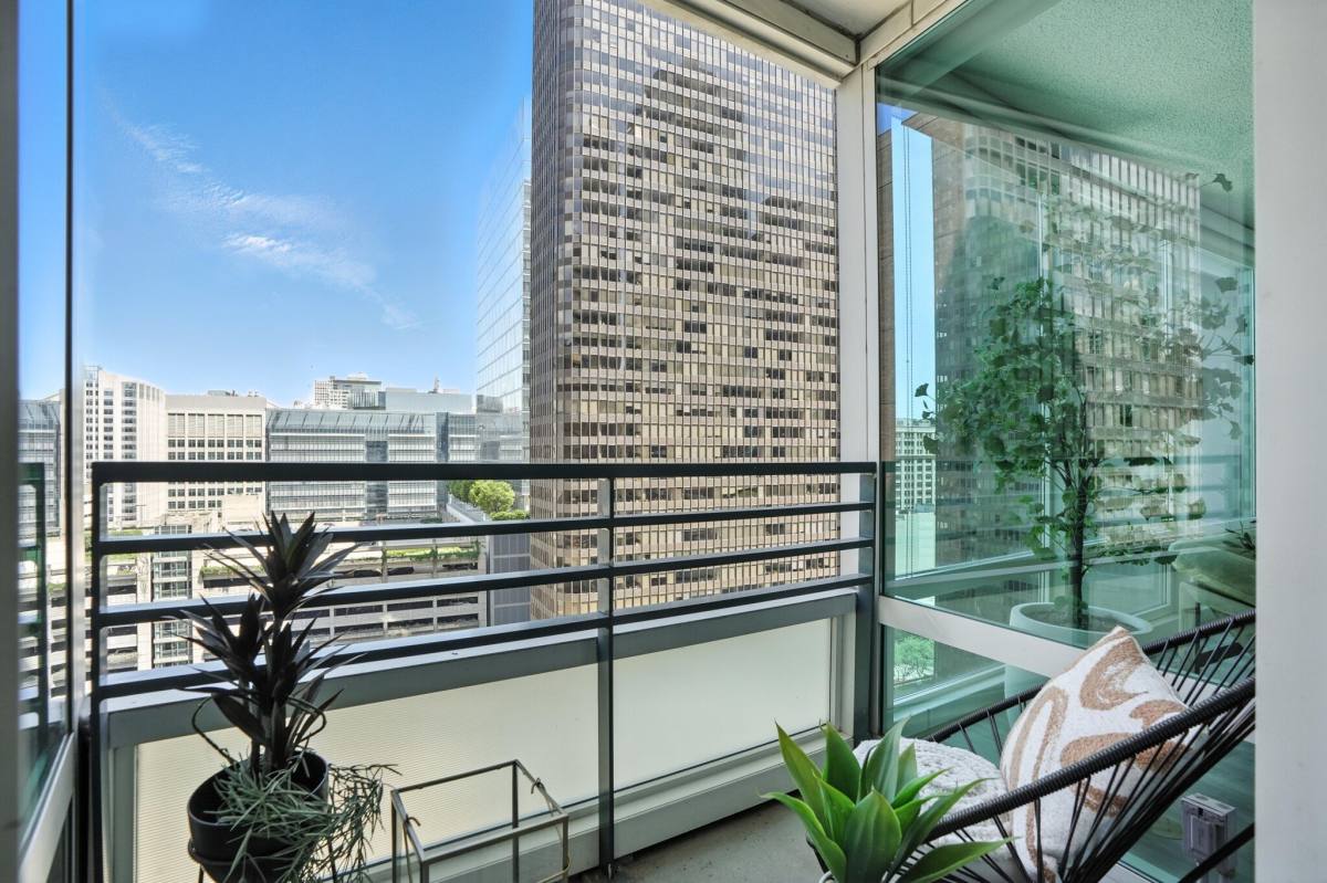 279 E Ontario St #402, Chicago, IL 60611 - Apartment for Rent - Image 5