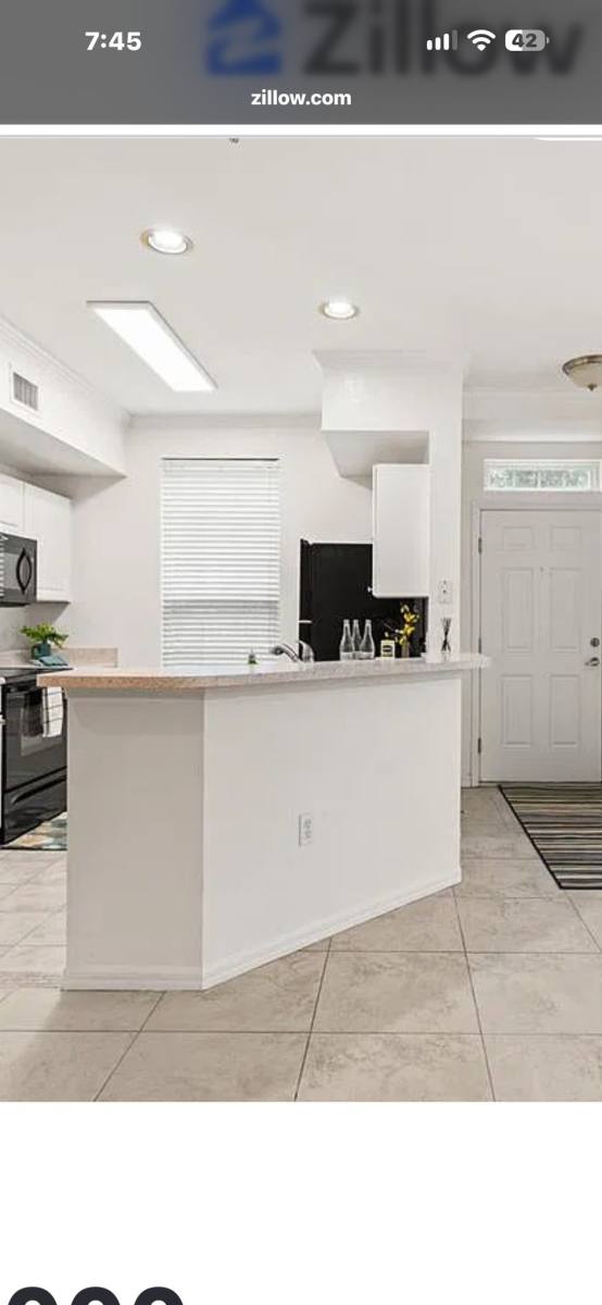 5561 Rosehill Rd, Sarasota, FL 34233 - Condo for Rent - Image 4
