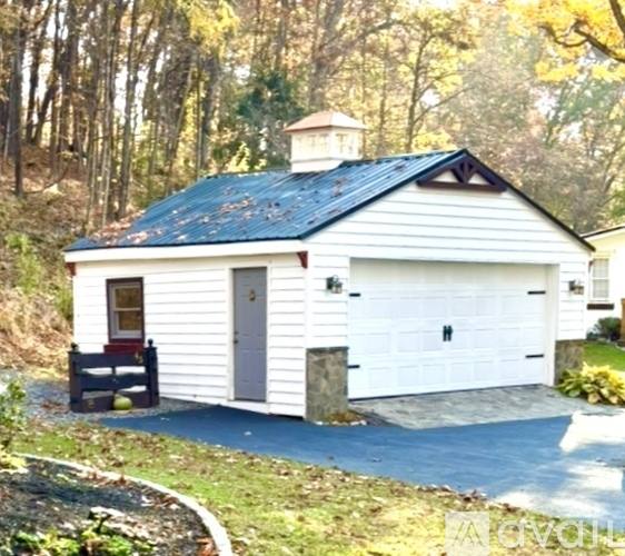 45 Greenwich Dr, Southbury, CT 06488 - House for Rent - Image 2