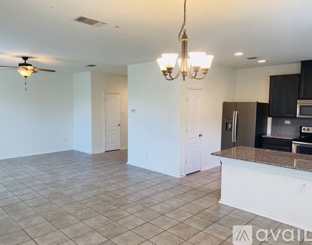 2036 Brandywine Dr, New Braunfels, TX 78130 - House for Rent - Image 6