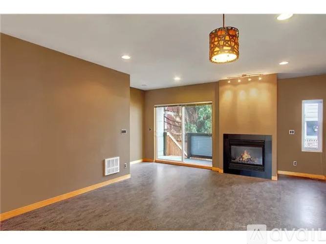 Townhouse for rent at 1508 N 80th St #B, Seattle, WA 98103