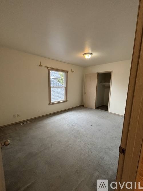 919 23rd Ave, Seattle, WA 98122 - Apartment for Rent - Image 9