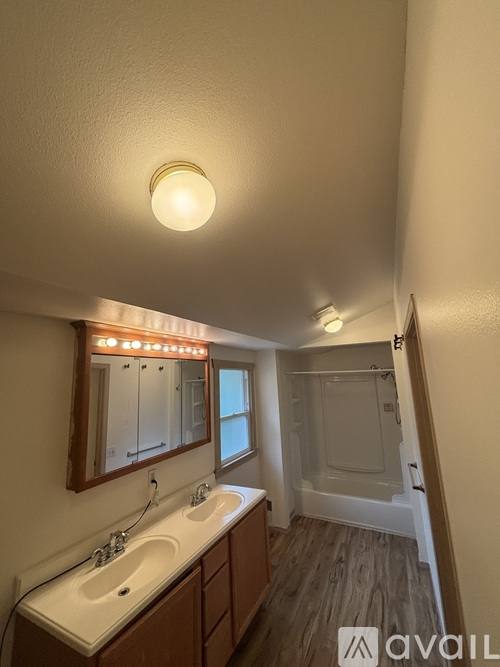 919 23rd Ave, Seattle, WA 98122 - Apartment for Rent - Image 6