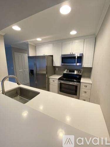 Apartment for rent at 12505 NE 143rd St #B204, Kirkland, WA 98034