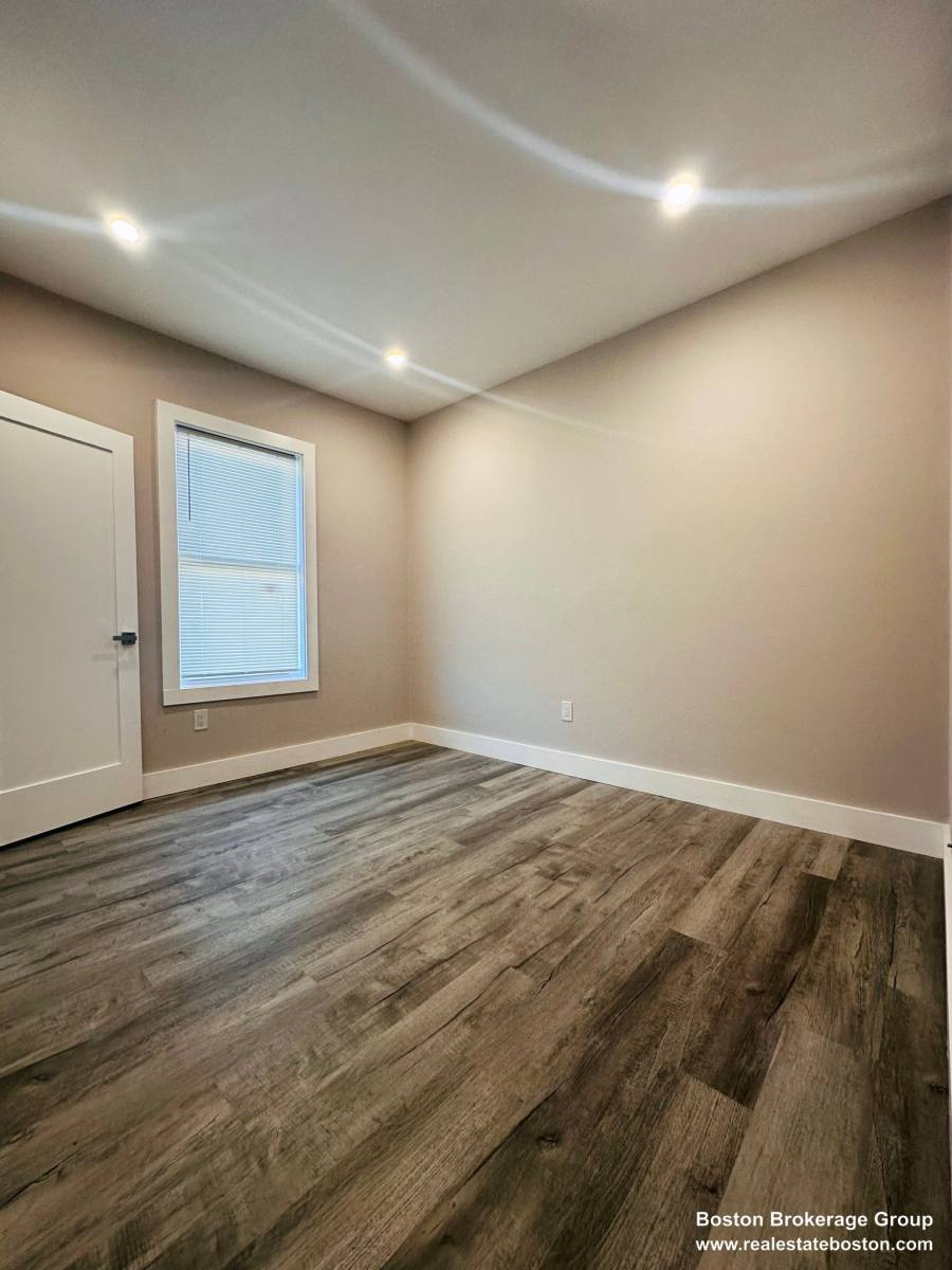 25 Harbor View St #3, Dorchester, MA 02125 - Apartment for Rent - Image 4