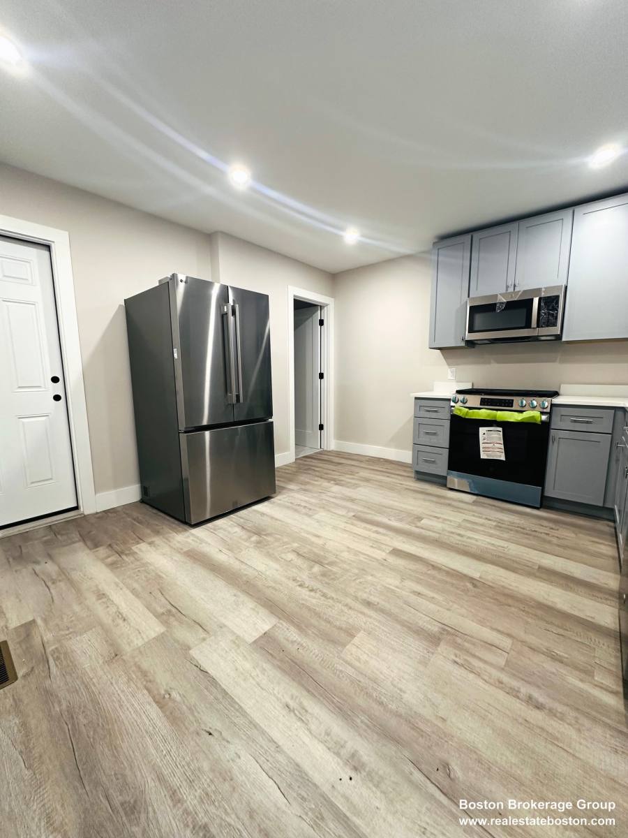 25 Harbor View St #3, Dorchester, MA 02125 - Apartment for Rent - Image 2