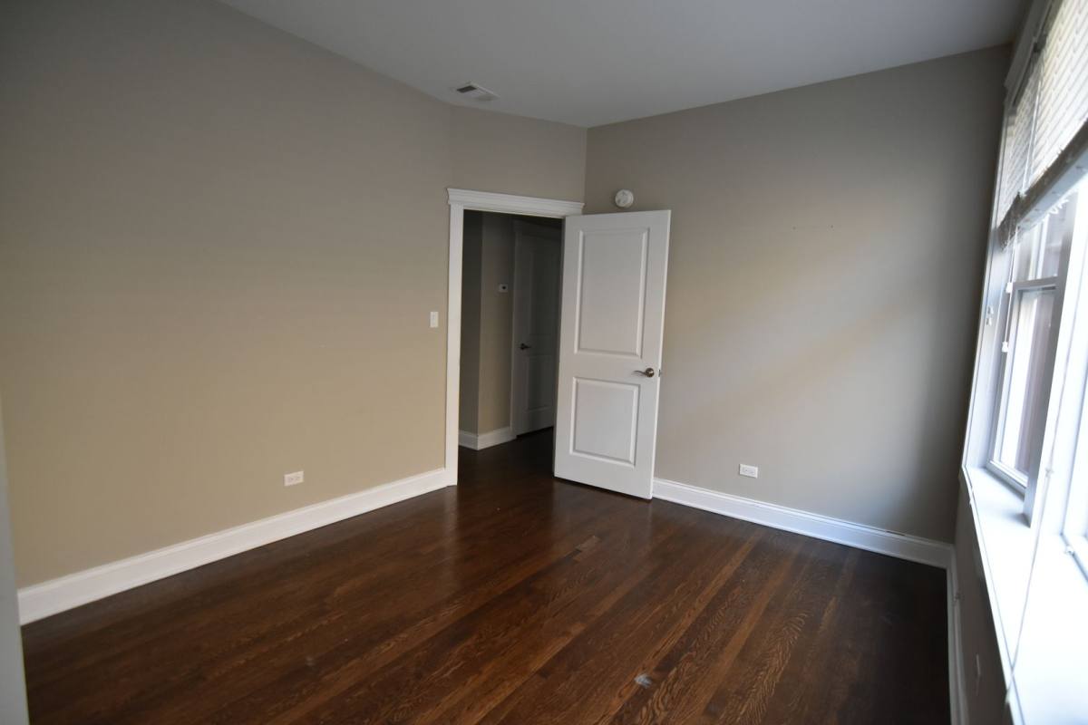 706 W Grace St, Garden Level, Chicago, IL 60613 - Apartment for Rent - Image 9