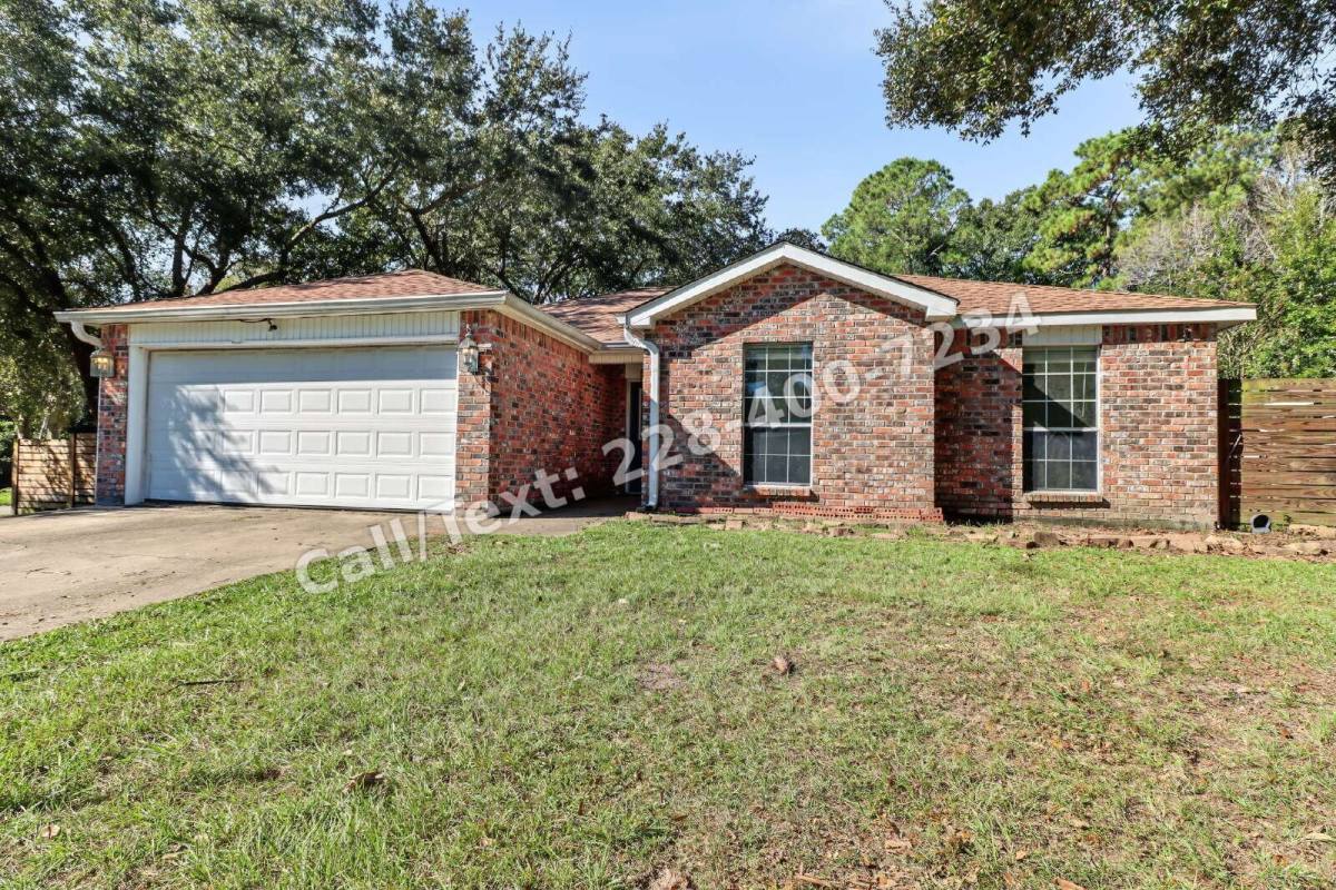 House for rent at 6205 Dove Lane, Ocean Springs, MS 39564