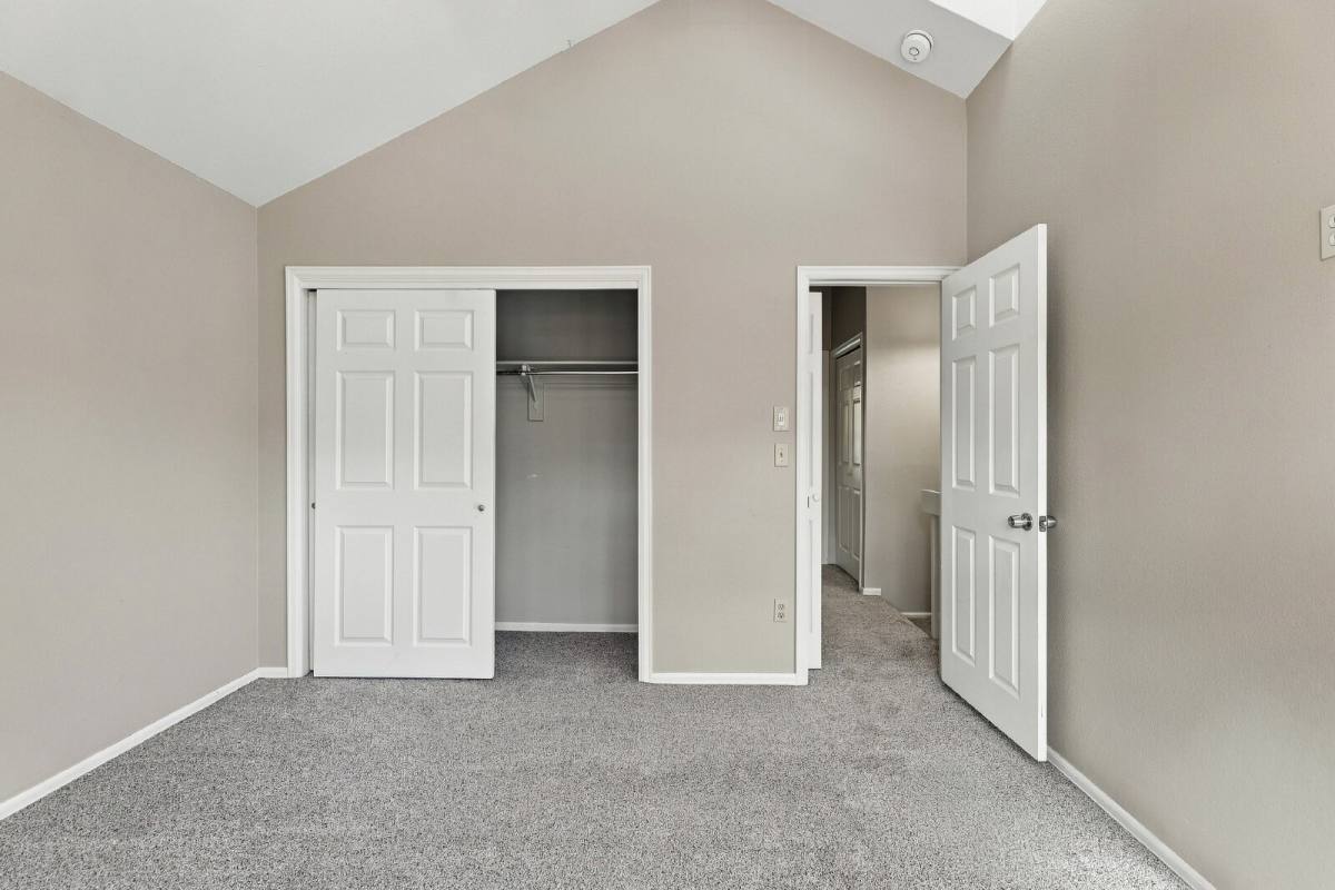 1239 S Flower Circle #B, Lakewood, CO 80232 - Apartment for Rent - Image 11