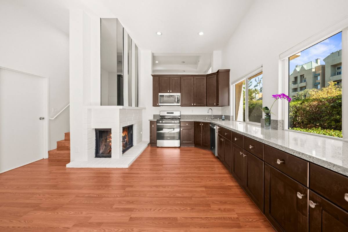 4052 Mahaila Ave #G, San Diego, CA 92122 - Townhouse for Rent - Image 9