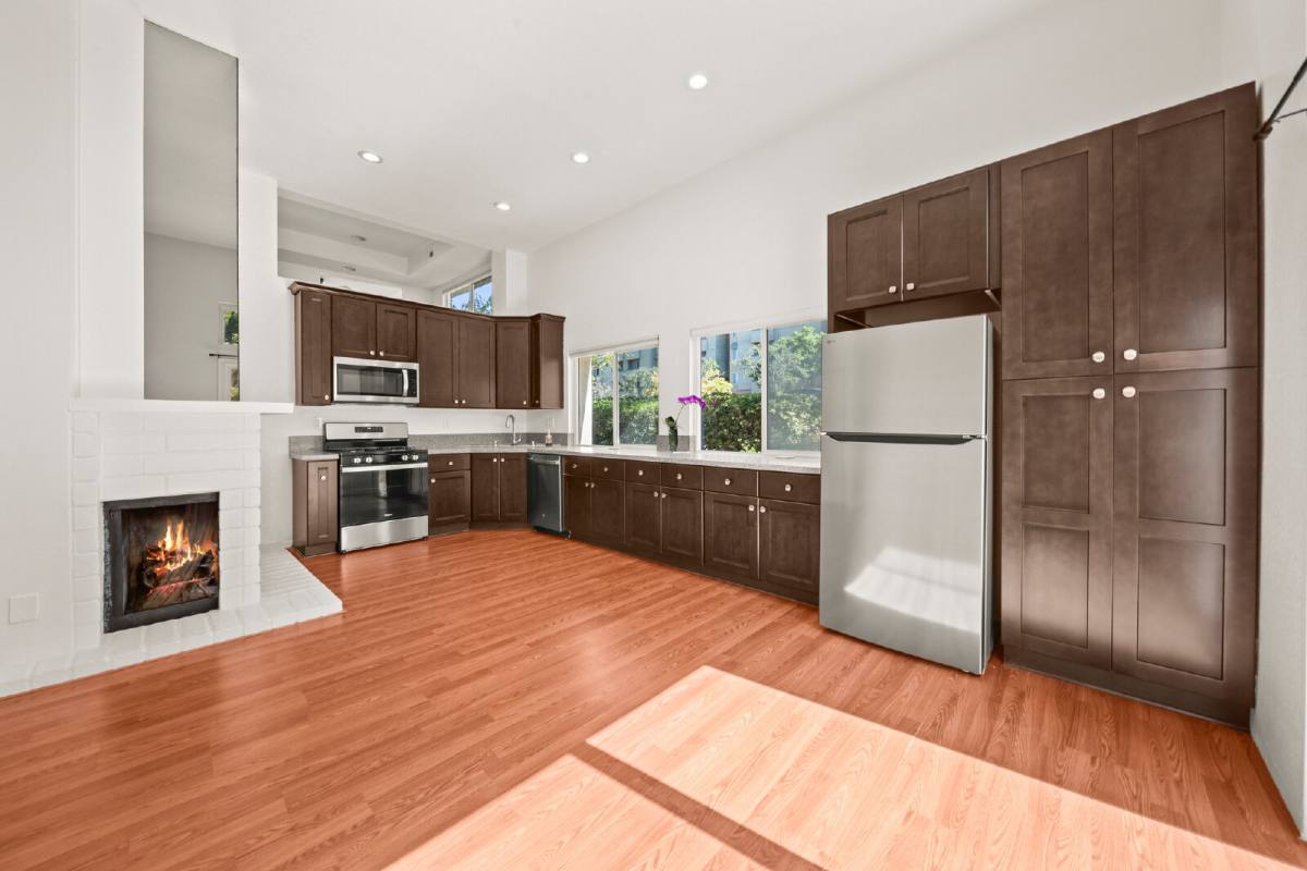 4052 Mahaila Ave #G, San Diego, CA 92122 - Townhouse for Rent - Image 8
