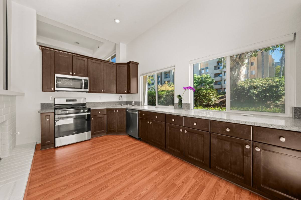4052 Mahaila Ave #G, San Diego, CA 92122 - Townhouse for Rent - Image 7