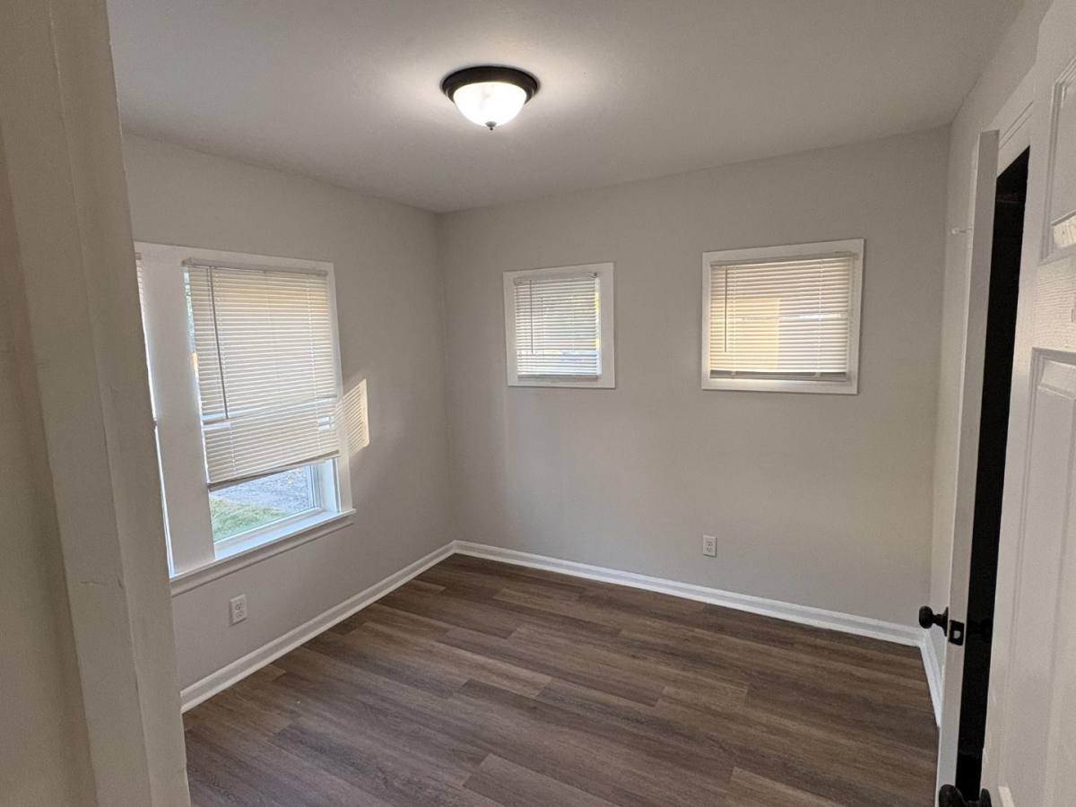 8024 Cler Ave, St. Louis, MO 63114 - House for Rent - Image 7