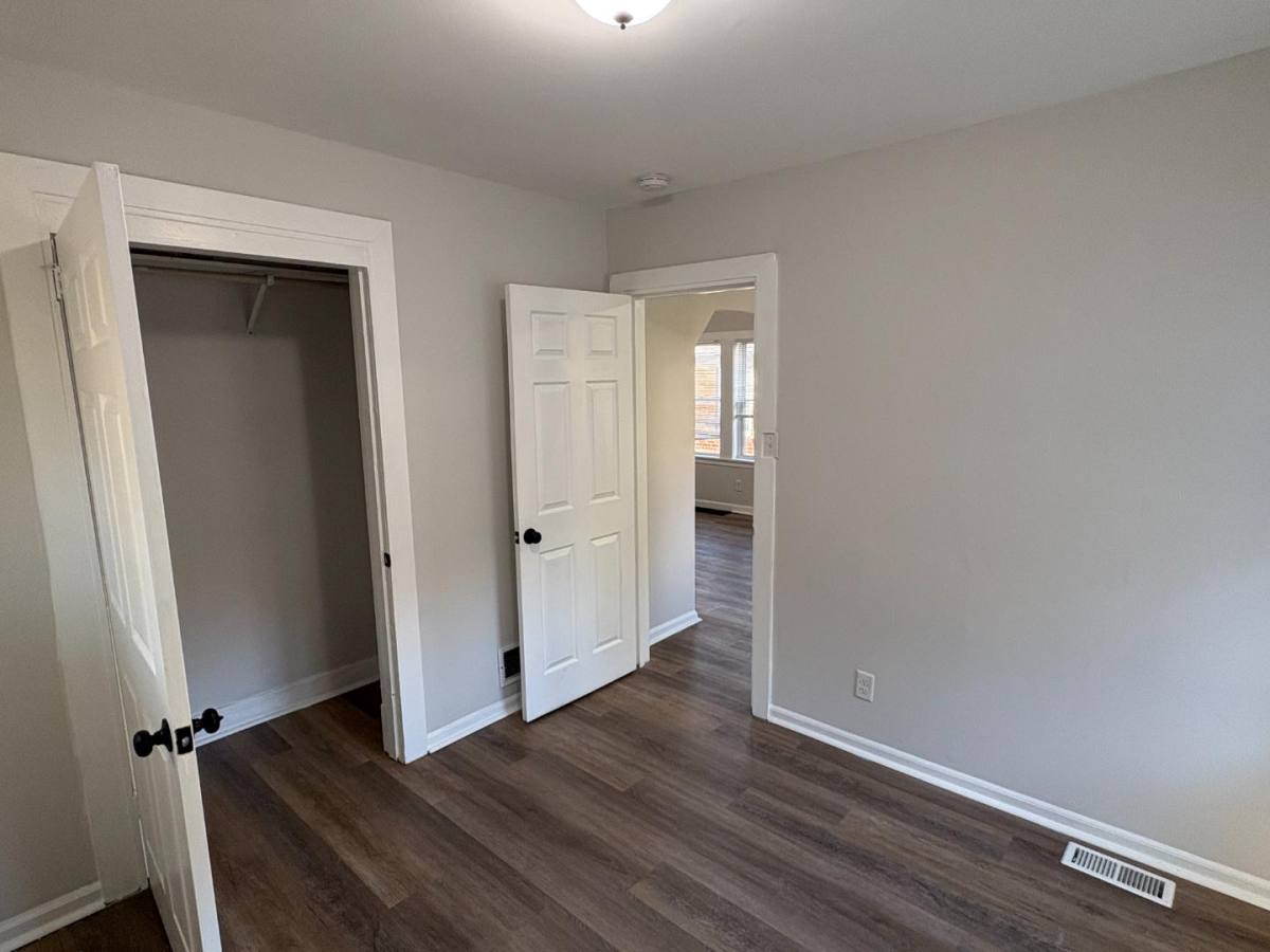 8024 Cler Ave, St. Louis, MO 63114 - House for Rent - Image 8