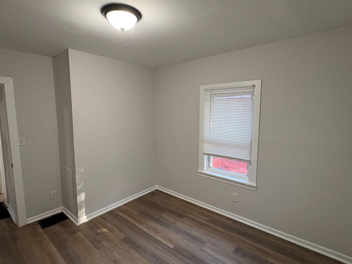 8024 Cler Ave, St. Louis, MO 63114 - House for Rent - Image 11