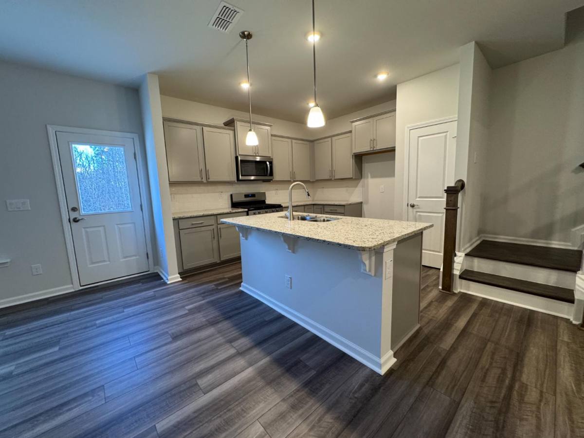 2110 Seacoast Ave, Durham, NC 27703 - Townhouse for Rent - Image 6