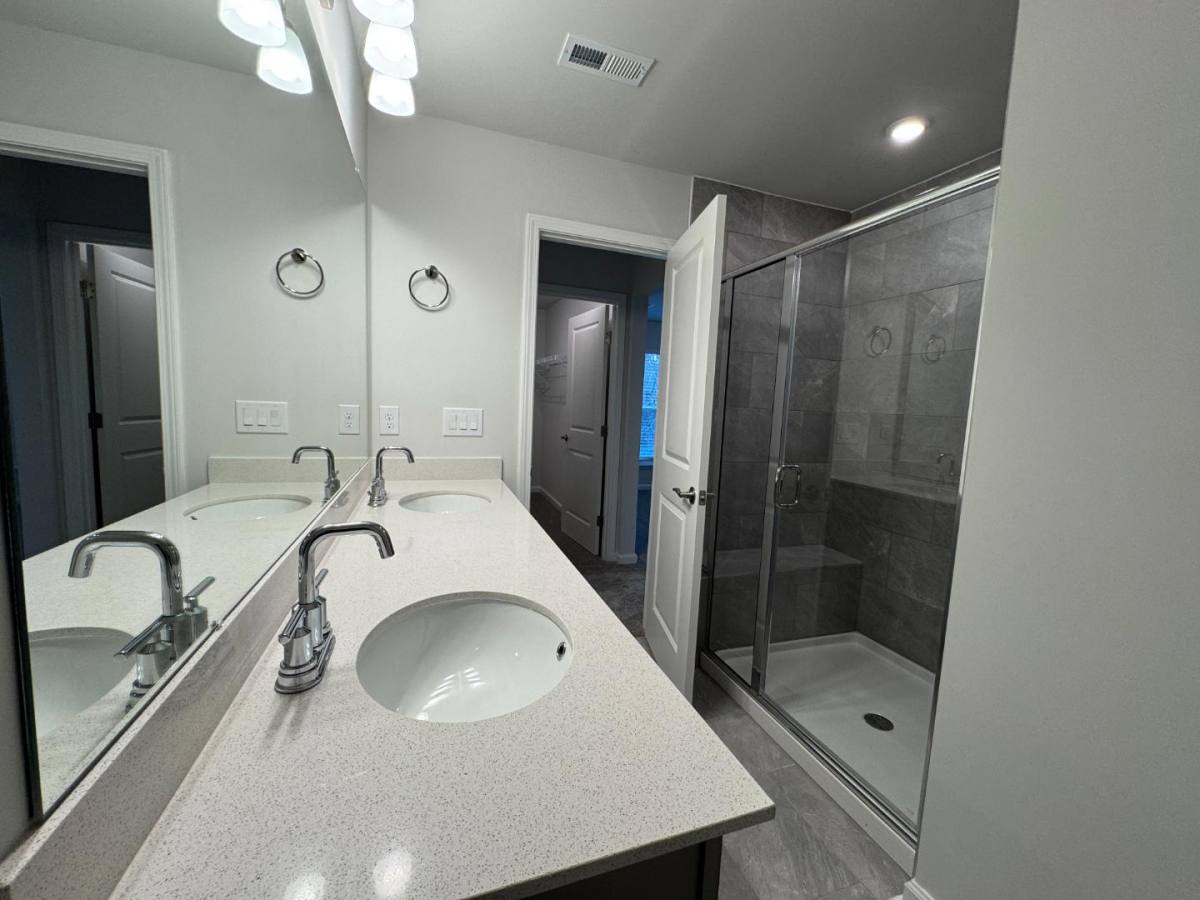 2110 Seacoast Ave, Durham, NC 27703 - Townhouse for Rent - Image 2