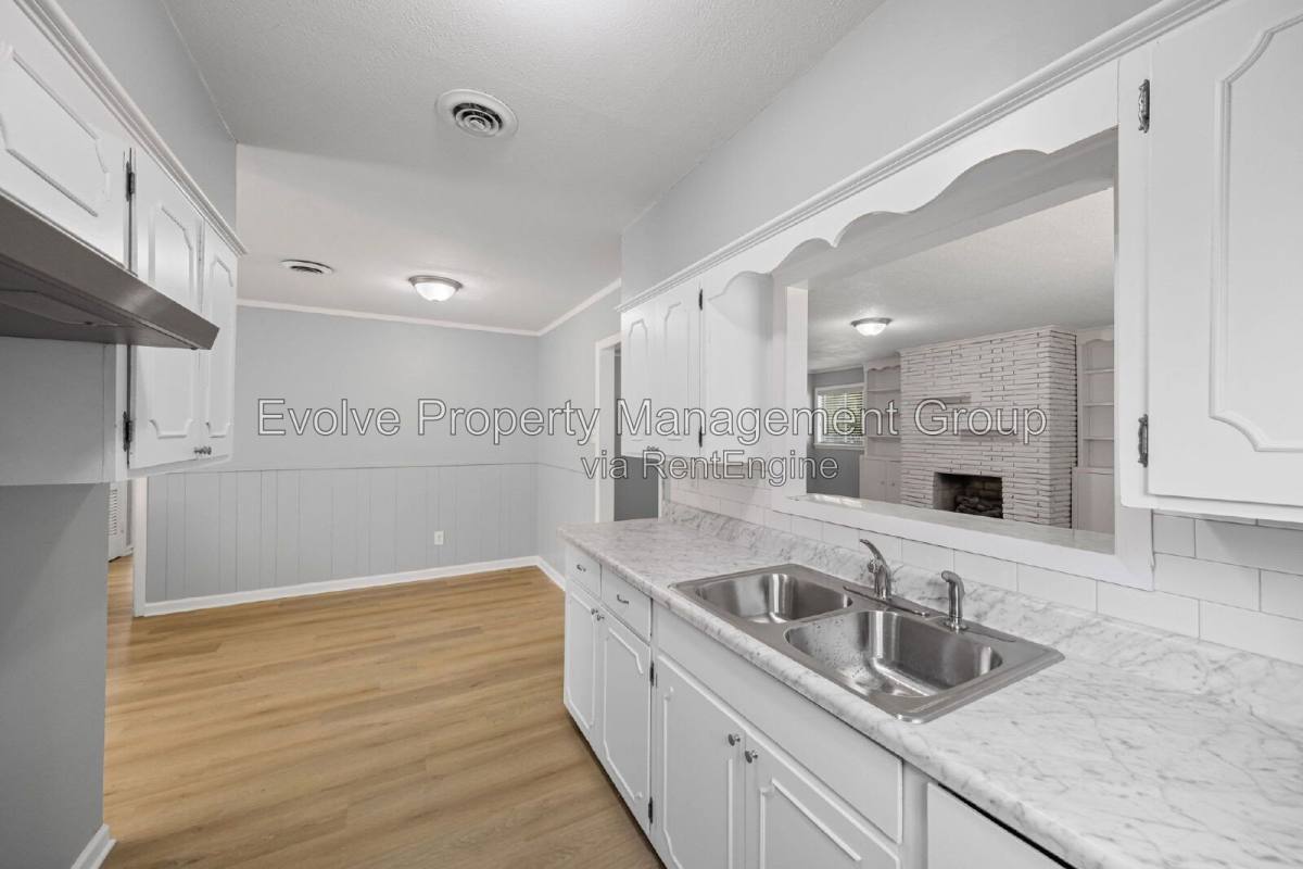 995 Avon Rd, Memphis, TN 38122 - House for Rent - Image 8