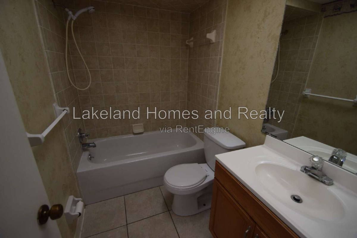 6024 Norton Rd, Lakeland, FL 33809 - Apartment for Rent - Image 11