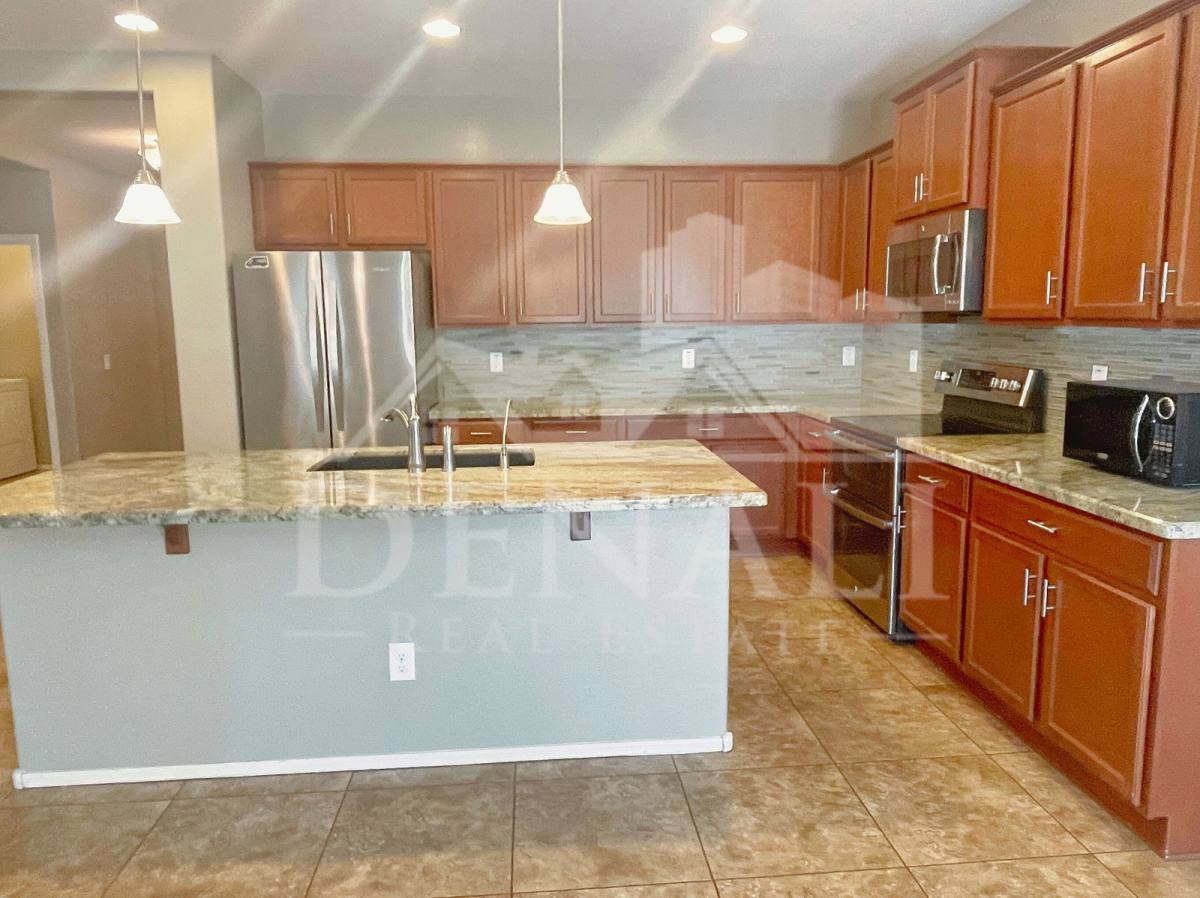 430 E Red Mesa Trail, San Tan Valley, AZ 85143 - House for Rent - Image 4