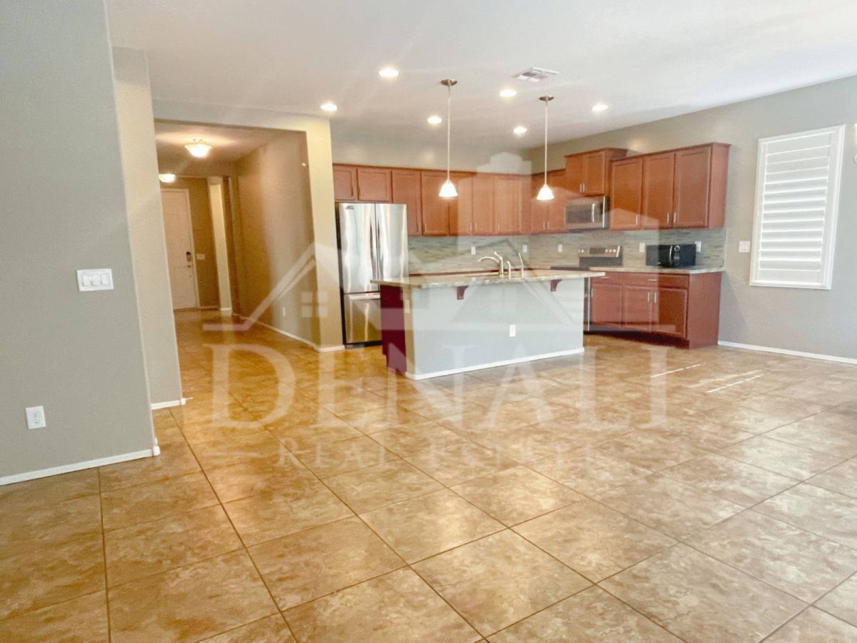 430 E Red Mesa Trail, San Tan Valley, AZ 85143 - House for Rent - Image 3