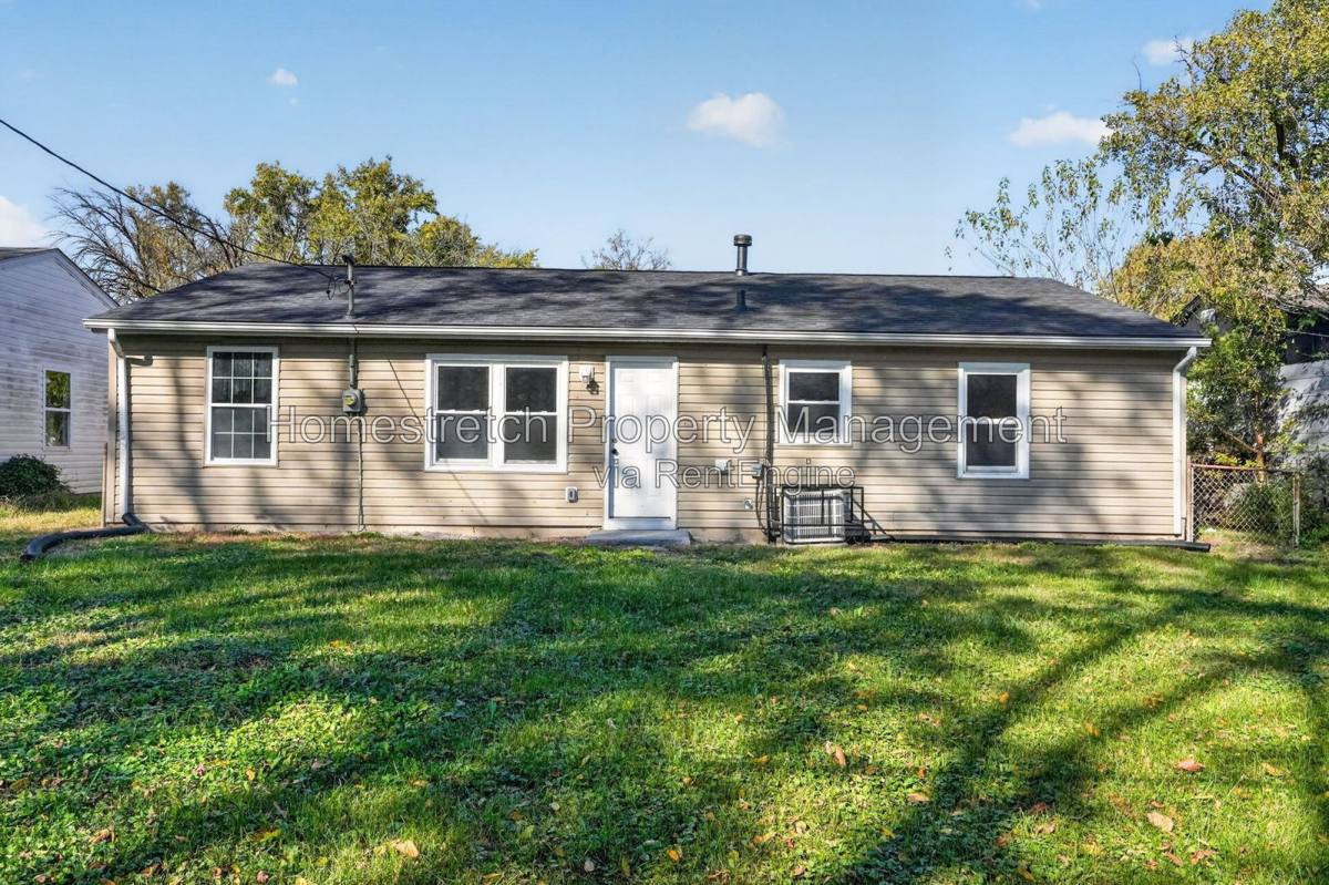 House for rent at 40 Saint Gregory Dr, East St. Louis, IL 62206