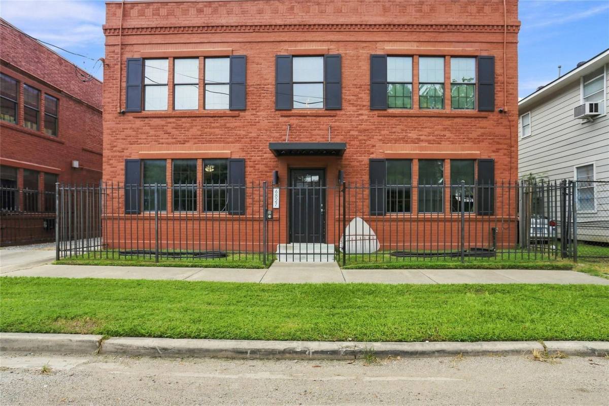 6825 Ave C #B, Houston, TX 77011 - Apartment for Rent - Image 9