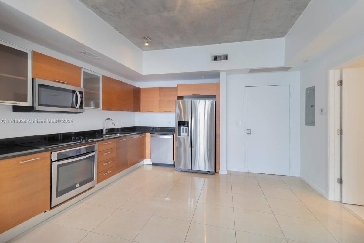 3470 E Coast Ave, Miami, FL 33137 - Apartment for Rent - Image 7