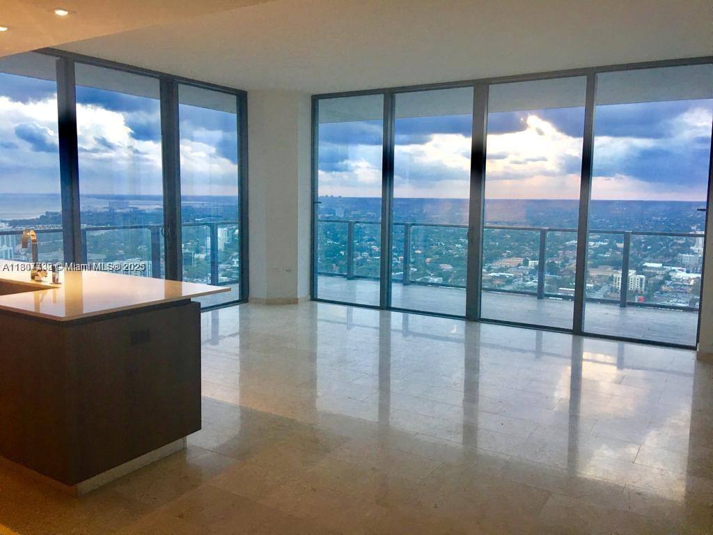 88 SW 7th St #3402, Miami, FL 33130 - Apartment for Rent - Image 2