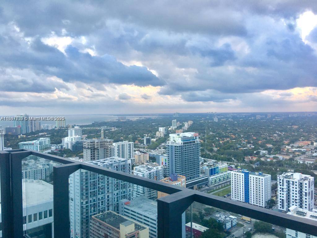 88 SW 7th St #3402, Miami, FL 33130 - Apartment for Rent - Image 4