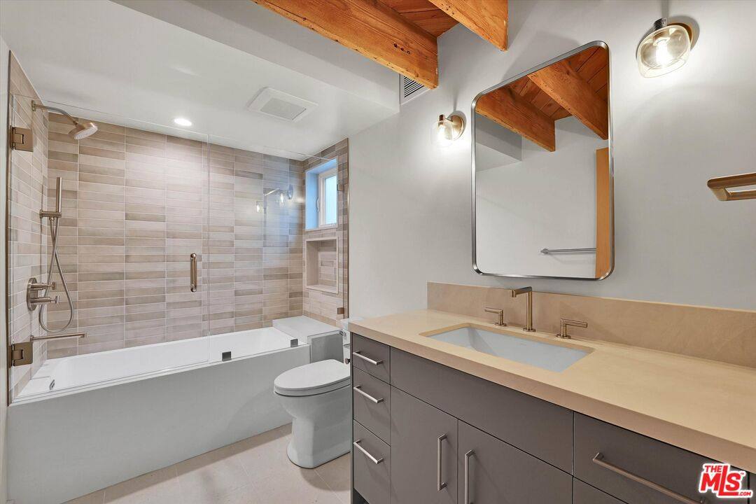 3714 Sunswept Dr, Studio City, CA 91604 - House for Rent - Image 2