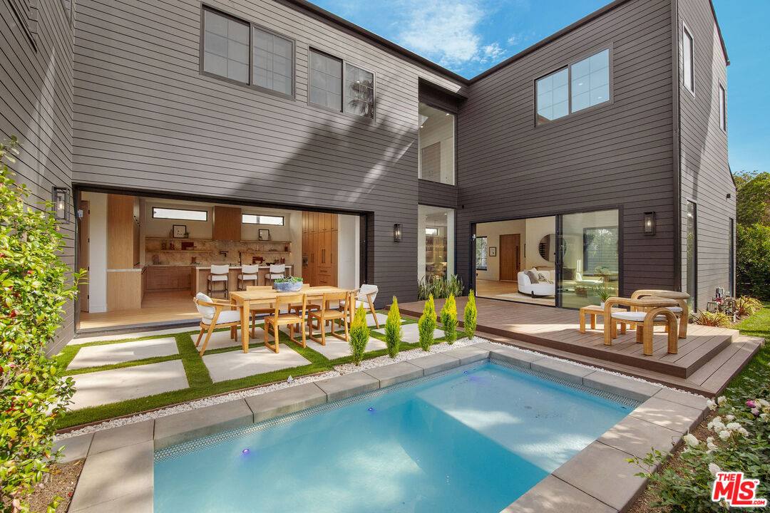 House for rent at 1500 Louella Ave, Venice, CA 90291