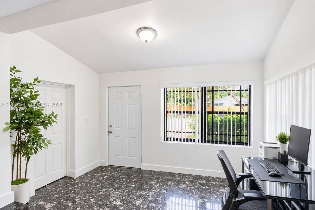 500 NW 124th St, Miami, FL 33168 - House for Rent - Image 7