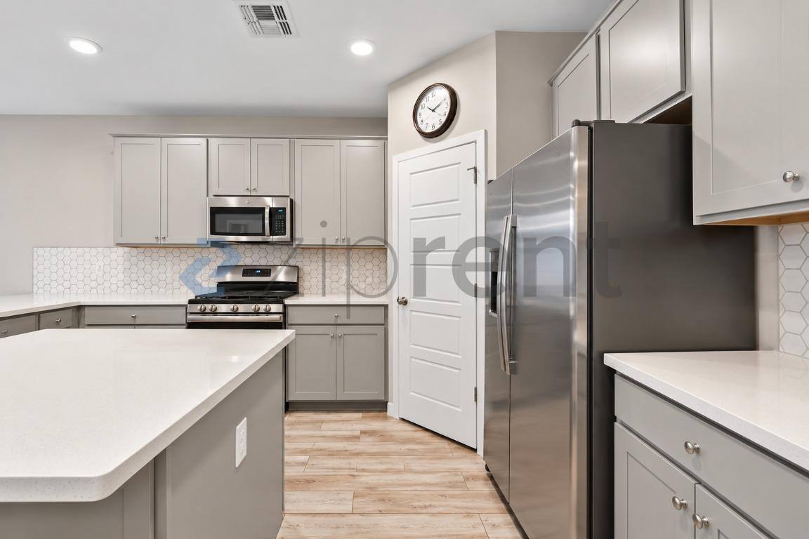 2770 E Rimrock Dr, Phoenix, AZ 85050 - House for Rent - Image 9