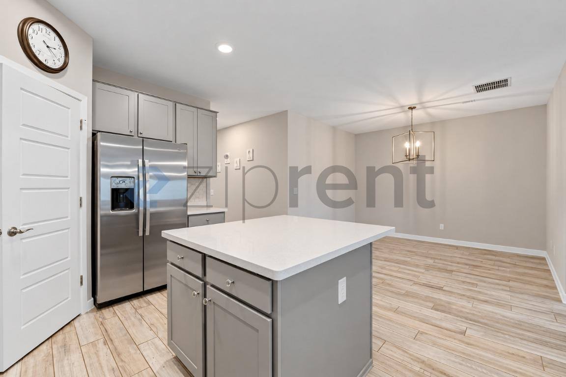 2770 E Rimrock Dr, Phoenix, AZ 85050 - House for Rent - Image 8