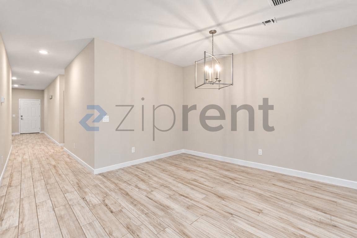 2770 E Rimrock Dr, Phoenix, AZ 85050 - House for Rent - Image 2